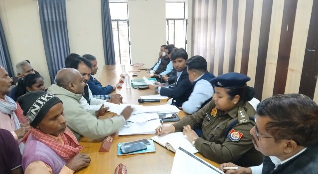 सम्पूर्ण समाधान दिवस में फरियादियों की समस्याओं की गंभीरता से हुई सुनवाई